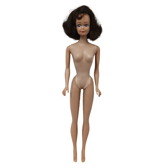 1962 Barbie MIDGE Doll Blue Eyes Brown Hair Freckles RED Nails EARRINGS RARE - Picture 9 of 16